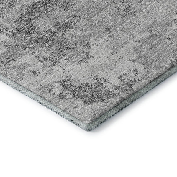 HomeRoots 8' Gray And Silver Abstract Washable Round Rug - UV Protected, Durable, Stylish, Family-Friendly Design 664497