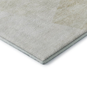 HomeRoots 8' Khaki and Ivory Geometric Round Rug - Washable, UV Protected, Perfect for Family Homes & Decor 664573