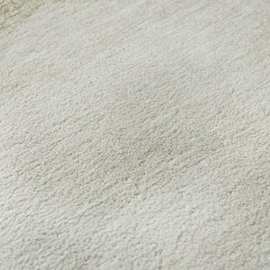 HomeRoots 8' Khaki and Ivory Geometric Round Rug - Washable, UV Protected, Perfect for Family Homes & Decor 664573