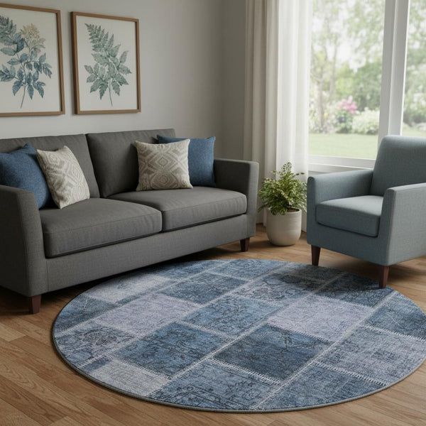 HomeRoots 8' Blue And Gray Patchwork Round Rug - Washable, UV Protected, Durable for High Traffic Homes 664651
