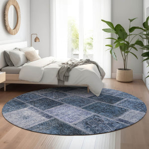 HomeRoots 8' Blue And Gray Patchwork Round Rug - Washable, UV Protected, Durable for High Traffic Homes 664651