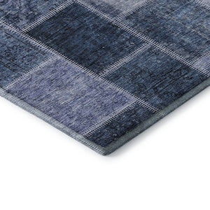 HomeRoots 8' Blue And Gray Patchwork Round Rug - Washable, UV Protected, Durable for High Traffic Homes 664651
