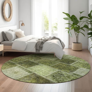 HomeRoots 8' Olive Green and Gray Patchwork Round Rug - Stylish, Durable, Washable with UV Protection for Home 664669
