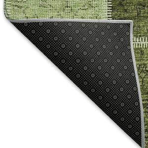 HomeRoots 8' Olive Green and Gray Patchwork Round Rug - Stylish, Durable, Washable with UV Protection for Home 664669