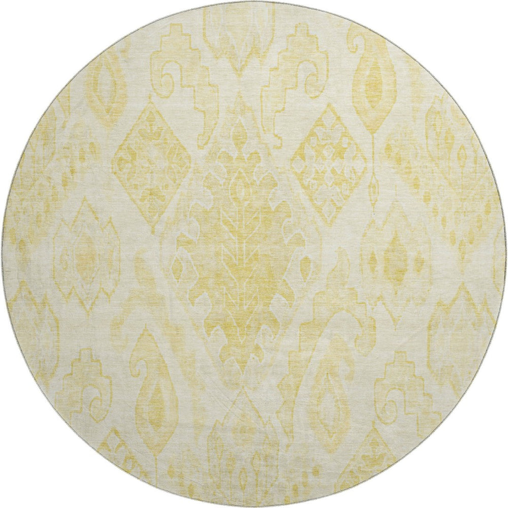 HomeRoots 8' Gold and Ivory Moroccan Round Rug - Washable, UV Protected, Stain Resistant for Busy Homes! 664807