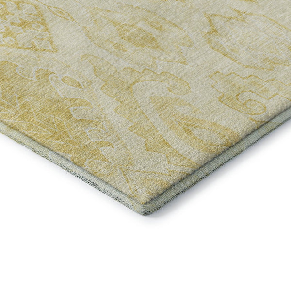 HomeRoots 8' Gold and Ivory Moroccan Round Rug - Washable, UV Protected, Stain Resistant for Busy Homes! 664807