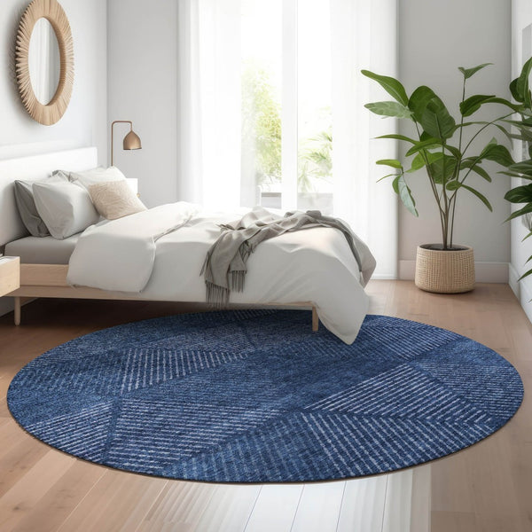 HomeRoots 8' Navy Blue & Ivory Geometric Washable Round Rug - Stain Resistant, UV Protected, Modern Style! 664873