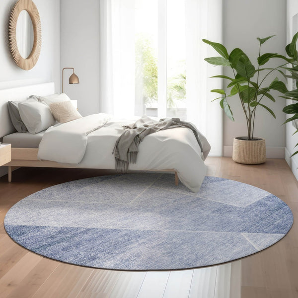 HomeRoots 8' Blue And Ivory Geometric Round Rug - Washable, UV-Protected, Stain-Resistant for High-Traffic Homes 664945