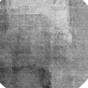 HomeRoots 8' Gray Silver and Charcoal Abstract Round Rug – Washable, UV Protected, Stain Resistant Design for Any Room 665269
