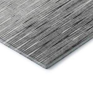 HomeRoots 8' Gray and Silver Abstract Washable Round Rug - Modern Design with UV Protection & Easy Care 665768