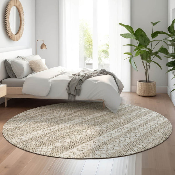 HomeRoots 8' Beige and Ivory Southwestern Washable Round Rug - Durable, UV-Protected, Easy-Care Design for Homes 665864