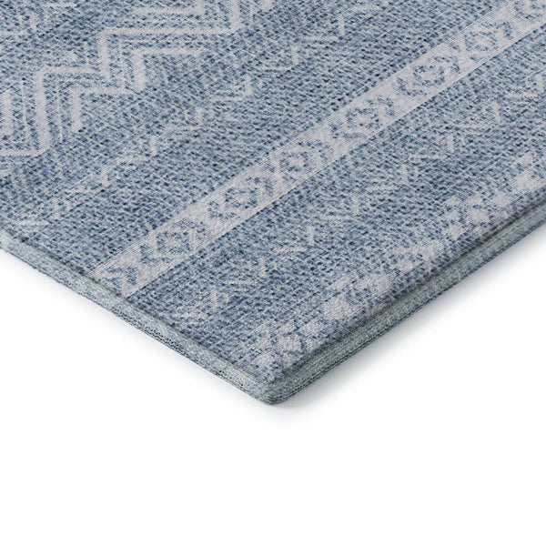 HomeRoots 8' Blue And Ivory Southwestern Round Rug – Washable, Durable, UV-Protected for Indoor & Outdoor Use 665870