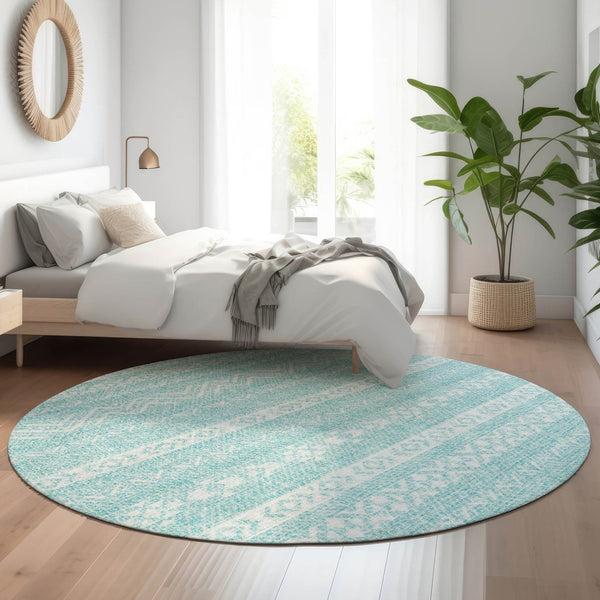 HomeRoots 8' Stylish Teal and Ivory Southwestern Round Rug - Washable, UV Protected & Stain Resistant Design 665918