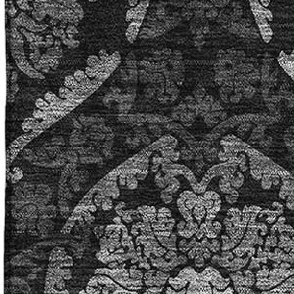 HomeRoots 8' X 10' Gray and Silver Medallion Area Rug - Washable, UV Resistant, Ideal for High-Traffic Spaces 666063