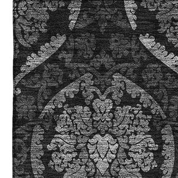 HomeRoots 8' X 10' Gray and Silver Medallion Area Rug - Washable, UV Resistant, Ideal for High-Traffic Spaces 666063