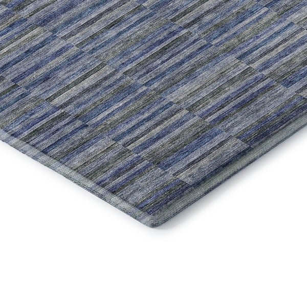 HomeRoots 8' Navy Blue & Gray Striped Round Rug - Washable, UV Protected, Stain Resistant for High Traffic Areas 666266