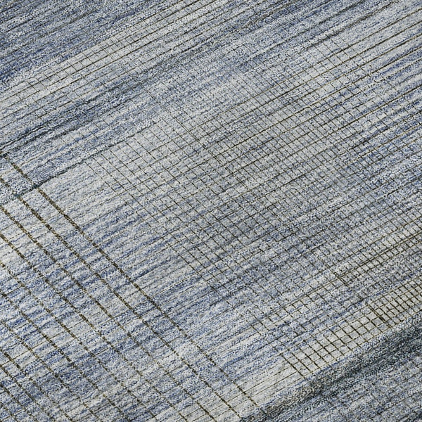 HomeRoots 8' Blue and Gray Striped Washable Round Rug - Durable, UV-Protected, Perfect for High-Traffic Areas! 666425