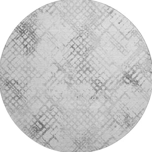 HomeRoots 8' Gray and Silver Geometric Round Rug - Washable, UV Protected, Stain Resistant for Modern Spaces 666641