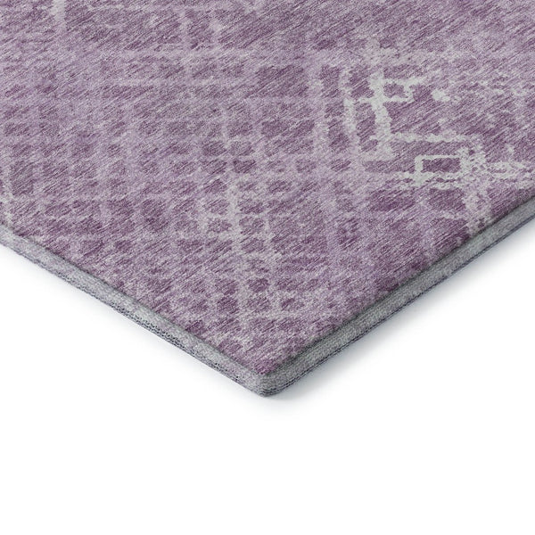 HomeRoots 8' Stylish Lavender & Ivory Abstract Round Rug - Washable, UV-Protected & Perfect for High-Traffic Areas 666695