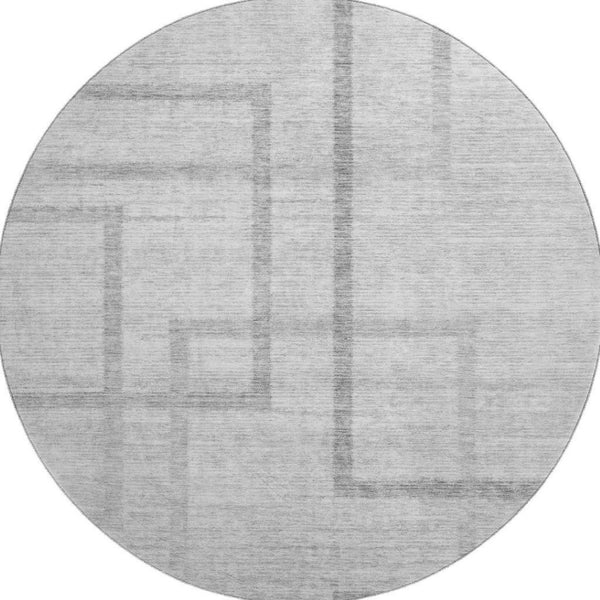 HomeRoots 8' Gray and Silver Geometric Washable Round Rug - Durable, Stylish, UV-Protected for High-Traffic Areas 666750