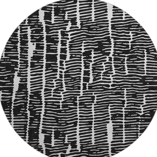 HomeRoots 8' Black And Ivory Vermicular Washable Round Rug – UV Protected, Stain Resistant, Stylish & Durable! 666839