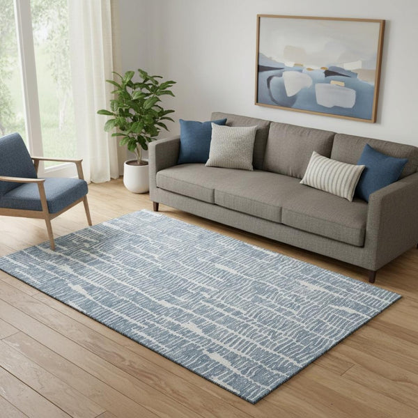 HomeRoots 5' Blue & Ivory Vermicular Area Rug - Washable, UV Protected, Stain Resistant, Perfect for Homes 666844