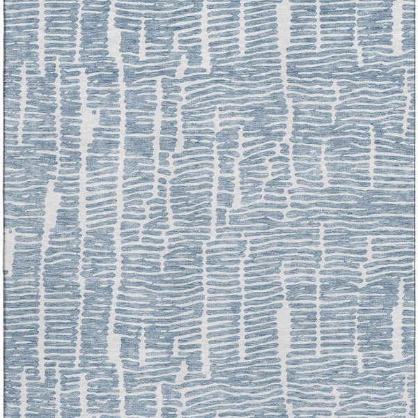 HomeRoots 5' Blue & Ivory Vermicular Area Rug - Washable, UV Protected, Stain Resistant, Perfect for Homes 666844