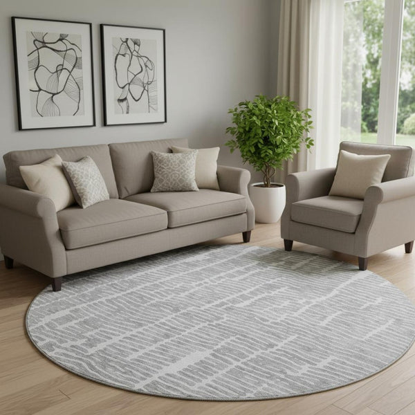 HomeRoots 8' Gray And Ivory Round Rug - Washable, Stain Resistant, UV Protected for High-Traffic Areas 666857