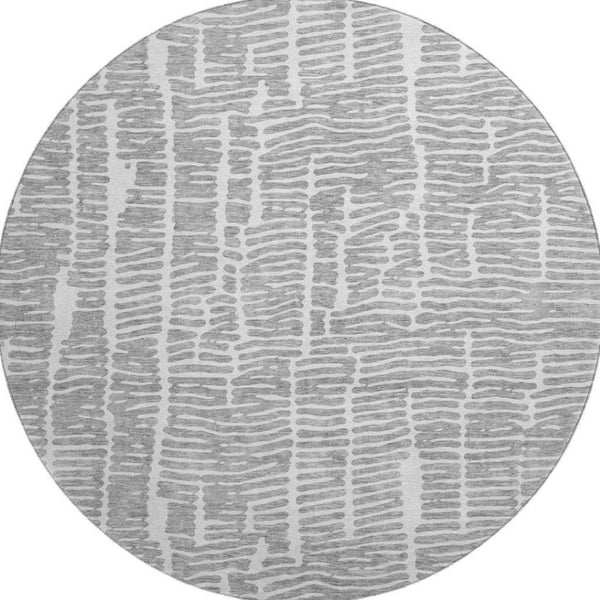 HomeRoots 8' Gray And Ivory Round Rug - Washable, Stain Resistant, UV Protected for High-Traffic Areas 666857