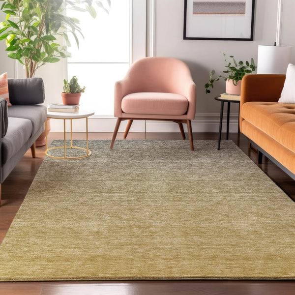 HomeRoots 5' Gold And Beige Ombre Area Rug – Stylish, Washable, UV-Protected, Stain-Resistant for Modern Homes 666904