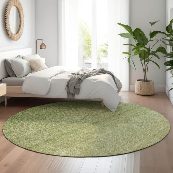 HomeRoots 8' Green Ombre Round Rug - Stylish, Washable, UV-Protected, Durable for Family Rooms & Patios 666911