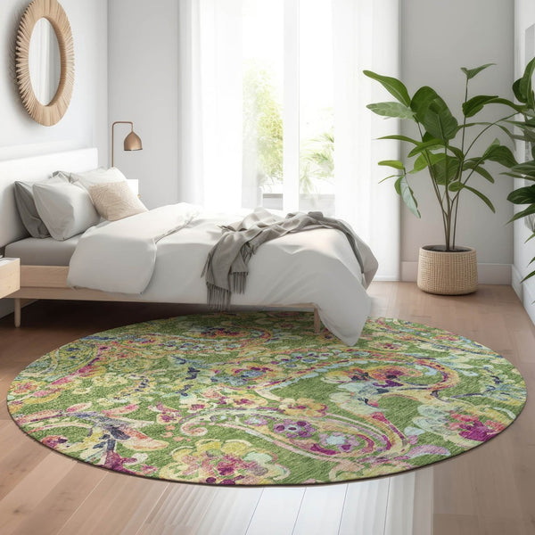 HomeRoots 8' Vibrant Paisley Round Rug in Fern Green, Blue & Pink - Washable, UV-Protected & Stain-Resistant! 666953