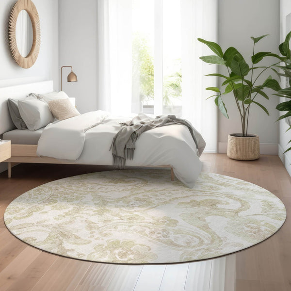 HomeRoots 8' Beige And Ivory Paisley Round Rug – Washable, UV-Protected, Stain Resistant for Busy Homes 666971