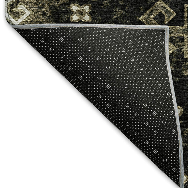 HomeRoots 8' Black And Ivory Medallion Round Rug - Washable, Stain Resistant, UV Protected for Busy Homes 667363