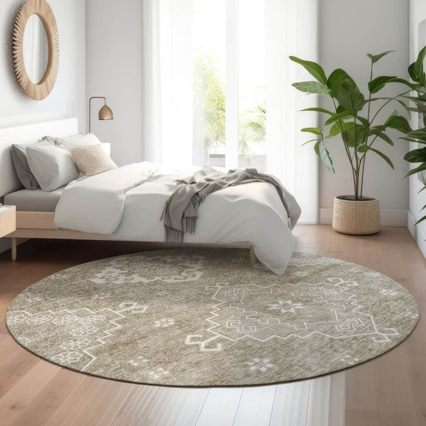 HomeRoots 8' Taupe and Ivory Medallion Washable Round Rug - Timeless Style with UV Protection & Easy Care! 667423