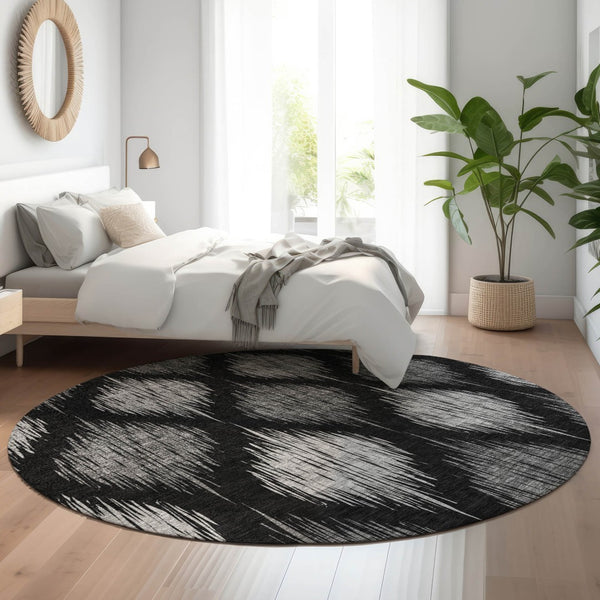 HomeRoots 8' Black and Ivory Ikat Washable Round Rug - Durable, UV Protected, Perfect for High-Traffic Homes 667452