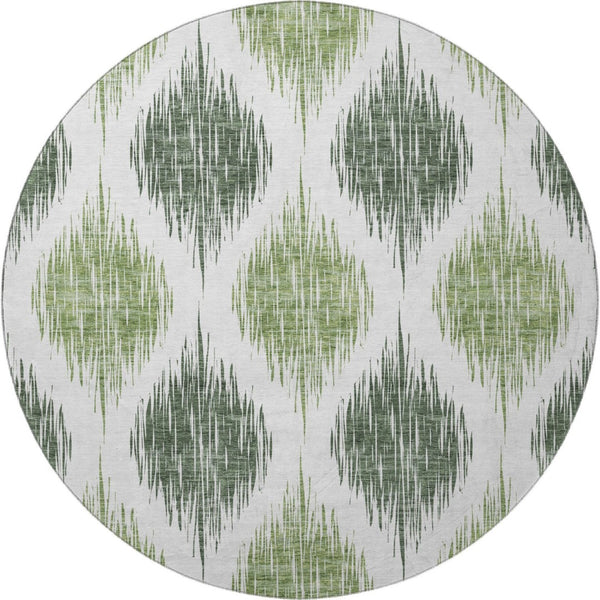 HomeRoots 8' Fern Green and Ivory Ikat Round Rug - Washable, UV Protected, Durable for High-Traffic Areas 667470