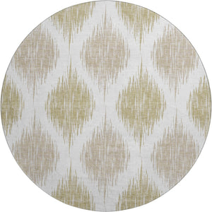 HomeRoots 8' Gold And Ivory Ikat Round Rug - Durable, Washable, UV-Protected Elegance for Modern Spaces 667476
