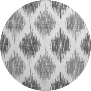 HomeRoots 8' Gray and Ivory Ikat Round Rug - Washable, UV-Protected, Stain-Resistant for High-Traffic Homes 667482