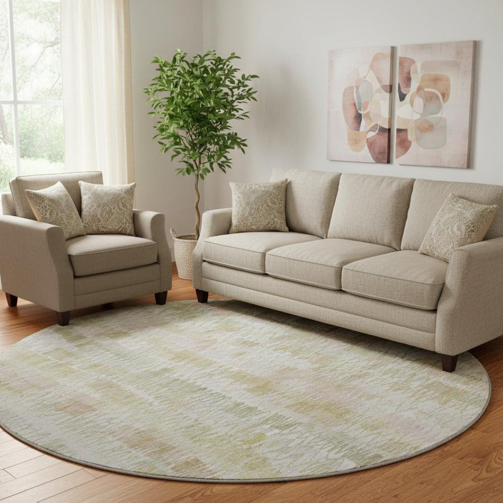 HomeRoots 8' Gold And Ivory Striped Washable Round Rug – UV Resistant, Durable, Stylish for Any Space! 667560