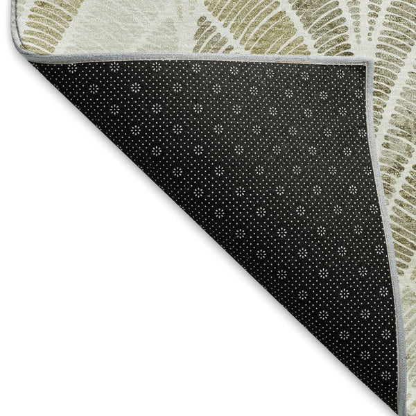 HomeRoots 8' Khaki Beige & Ivory Geometric Round Rug – Washable, UV Protected, Perfect for Family Spaces! 667608