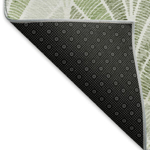 HomeRoots 8' Sage and Ivory Geometric Round Rug - Stylish, Washable, UV-Protected for Home & Outdoor Use 667620