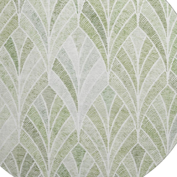 HomeRoots 8' Sage and Ivory Geometric Round Rug - Stylish, Washable, UV-Protected for Home & Outdoor Use 667620