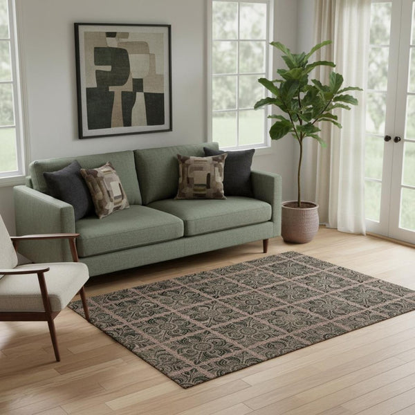 HomeRoots 5' X 8' Stylish Rust & Charcoal Medallion Area Rug - Washable, UV Protected, Pet-Friendly Design! 667743
