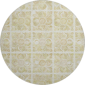 HomeRoots 8' Beige And Tan Medallion Round Rug - Washable, UV Protected, Stain Resistant for Busy Homes 667762