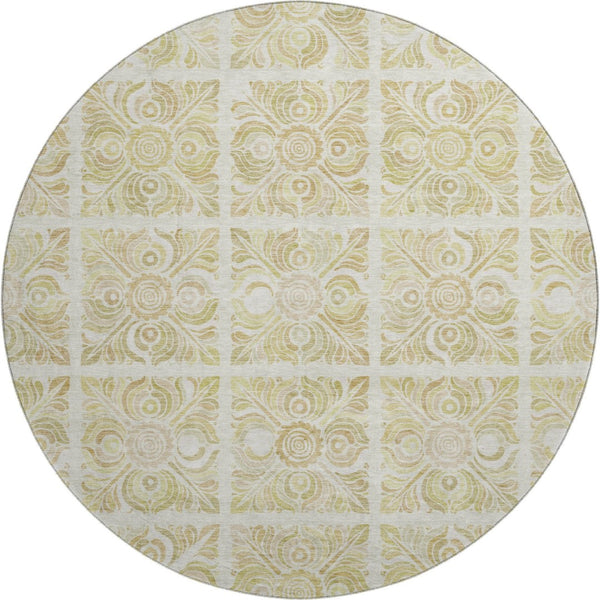 HomeRoots 8' Beige And Tan Medallion Round Rug - Washable, UV Protected, Stain Resistant for Busy Homes 667762