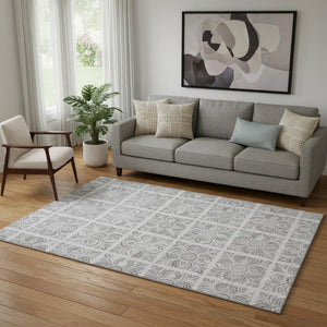 HomeRoots 5' X 8' Silver and Gray Medallion Area Rug - Washable, UV-Protected, Durable, Stylish for Any Room 667785