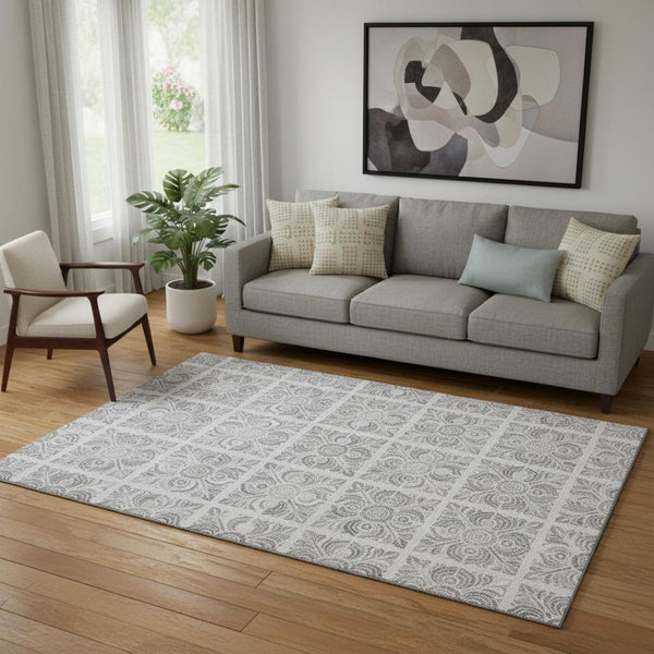 HomeRoots 5' X 8' Silver and Gray Medallion Area Rug - Washable, UV-Protected, Durable, Stylish for Any Room 667785