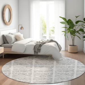 HomeRoots 8' Silver and Gray Medallion Round Rug – Washable, Durable, UV-Protected for Stylish Living Spaces! 667786