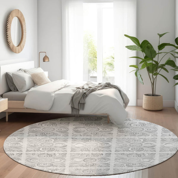 HomeRoots 8' Silver and Gray Medallion Round Rug – Washable, Durable, UV-Protected for Stylish Living Spaces! 667786
